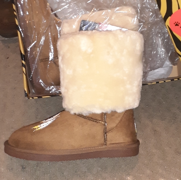 Authentic Redskins logo Ugg type boots - Picture 2 of 4
